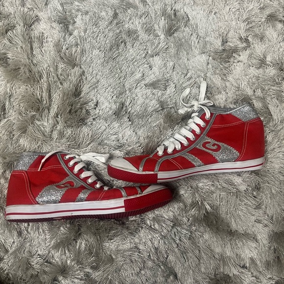 Vintage Guess hi tops - Picture 2 of 7